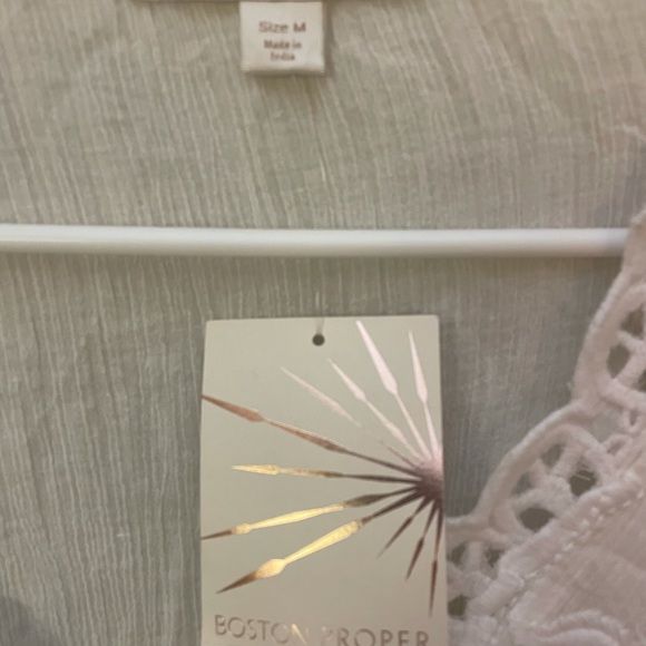 White Lace embroidered tunic - Picture 2 of 3